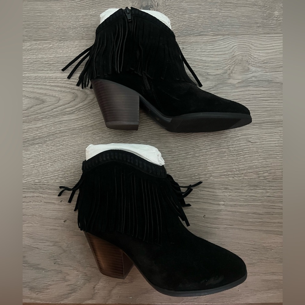 Gianni Bini Western Black Fringe Ankle Boots - Picture 2 of 6